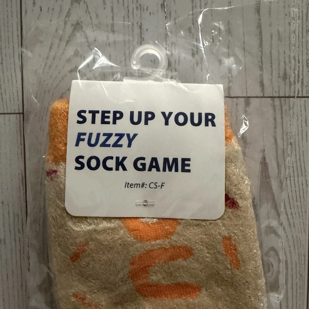 Dunkin Fuzzy Socks One Size Beige Orange Sprinkles‎ Cozy Lounge Slipper Sock